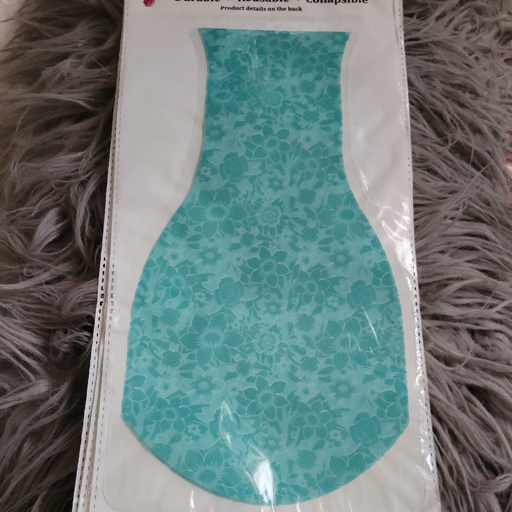 NWT  Robin's Egg Blue Expandable Flower Vases Lot of 3